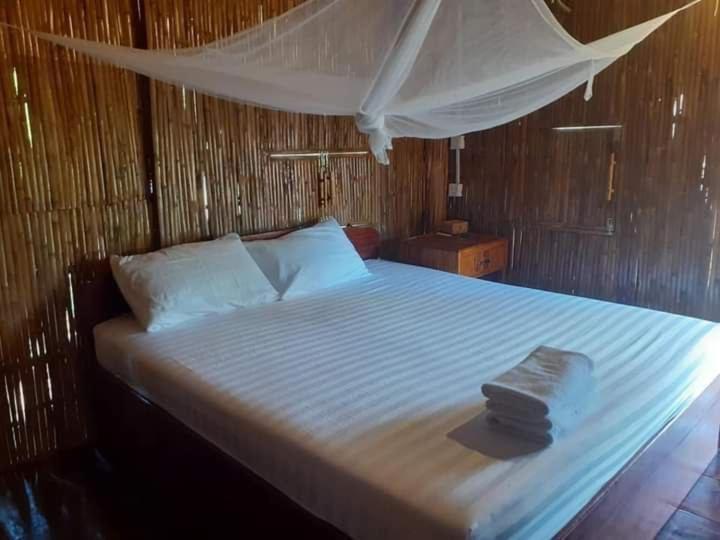 Odambang Village Homestay พระตะบอง ภายนอก รูปภาพ